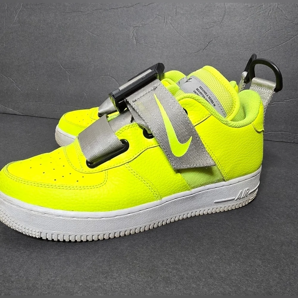 Nike Air Force 1 Low Utility 'Volt' Boys Youth Size 7Y w/Buckle